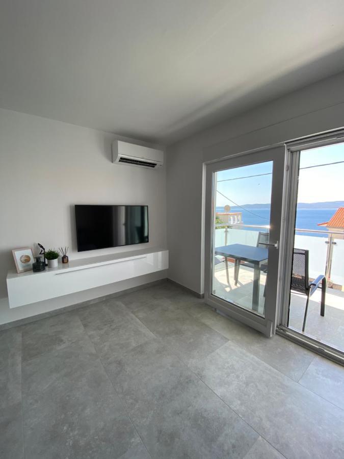 Divine Moments Apartment Pisak